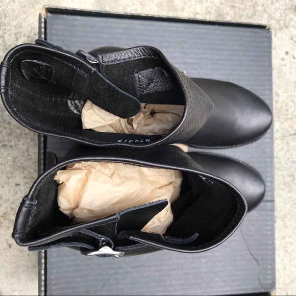 Frye Veronica Short Boot size 6 - Picture 6 of 10